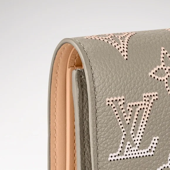 Louis Vuitton Victorine Wallet – Flight Mode Edition, Taupe Monogram - Picture 5 of 5